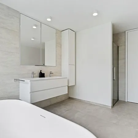 Upscale Urban Style & Comfort For Six Luxemburg