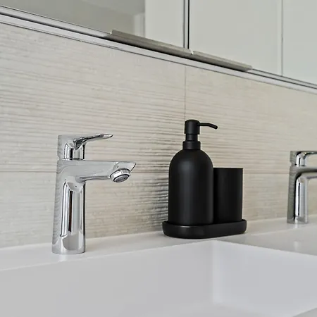 Upscale Urban Style & Comfort For Six شقة *